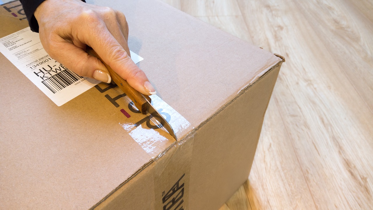 space, clear, freight, receive, transportation, business, logistic, transfer, courier, gift, office, paper, moving, pack, post, send, fragile, service, carton, box, storage, shipping, cargo, delivery, parcel, courier, courier, courier, courier, courier
